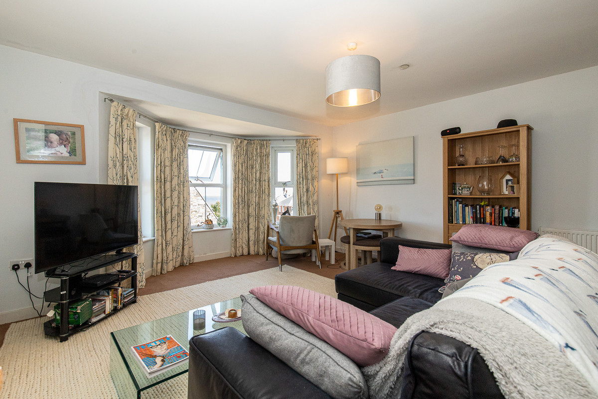 Waterloo Road, Isle Of Man, IM8 1, Ramsey. - Photo 4 of 28