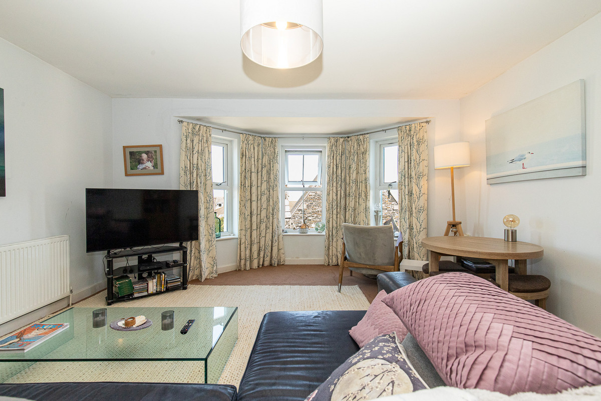 Waterloo Road, Isle Of Man, IM8 1, Ramsey. - Photo 5 of 28