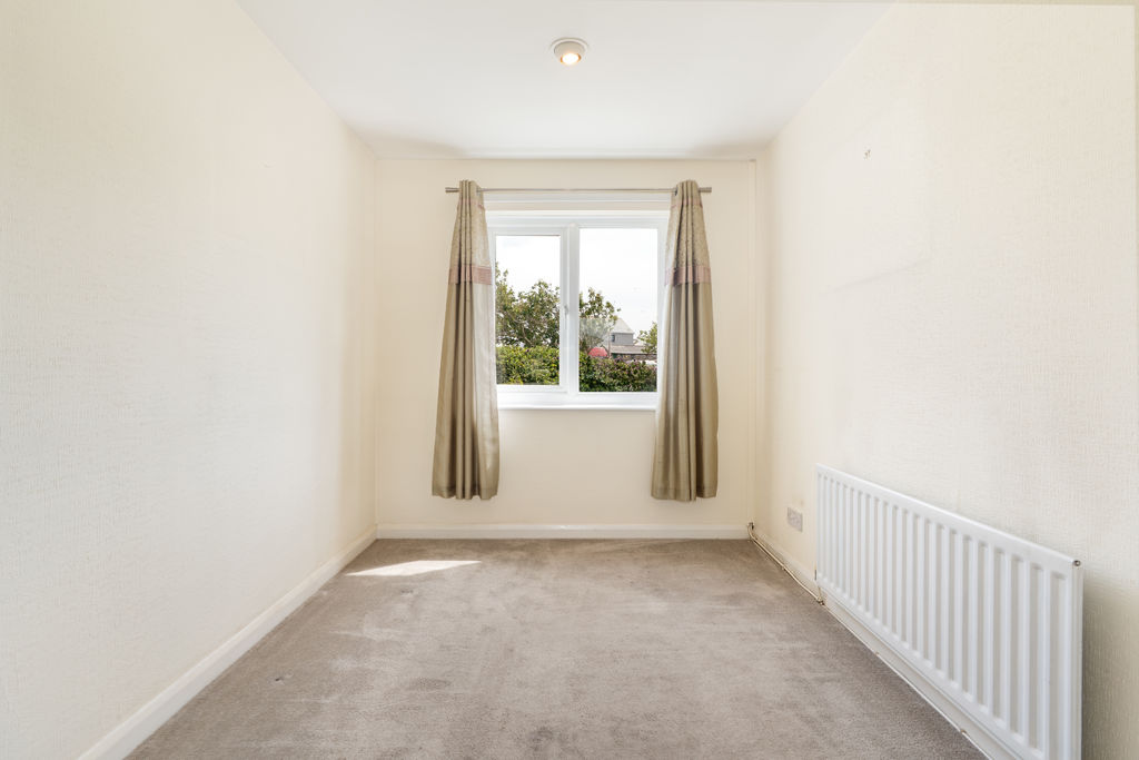 17 Creggan Mooar, Port St Mary IM9 5BB. - Photo 2 of 20