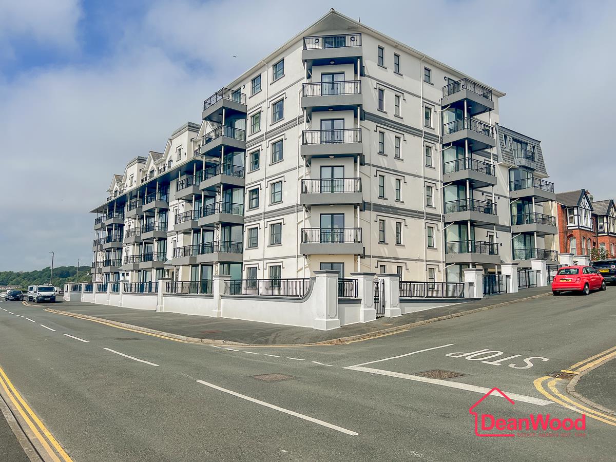 32 Kensington Place, Onchan, Isle Of Man. - Photo 1 of 26