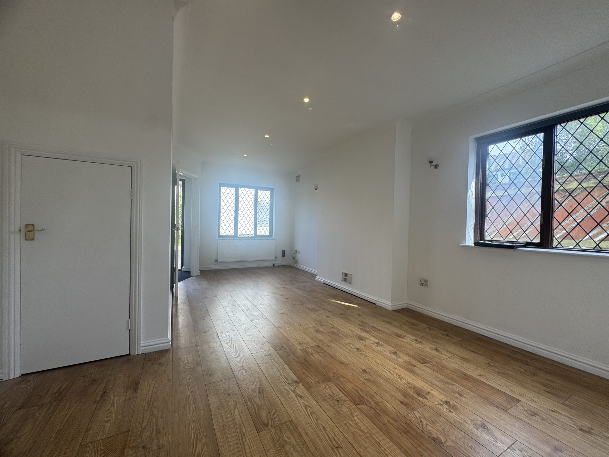 Stanley Mews, Douglas, Isle of Man, IM2 7AE. - Photo 2 of 11