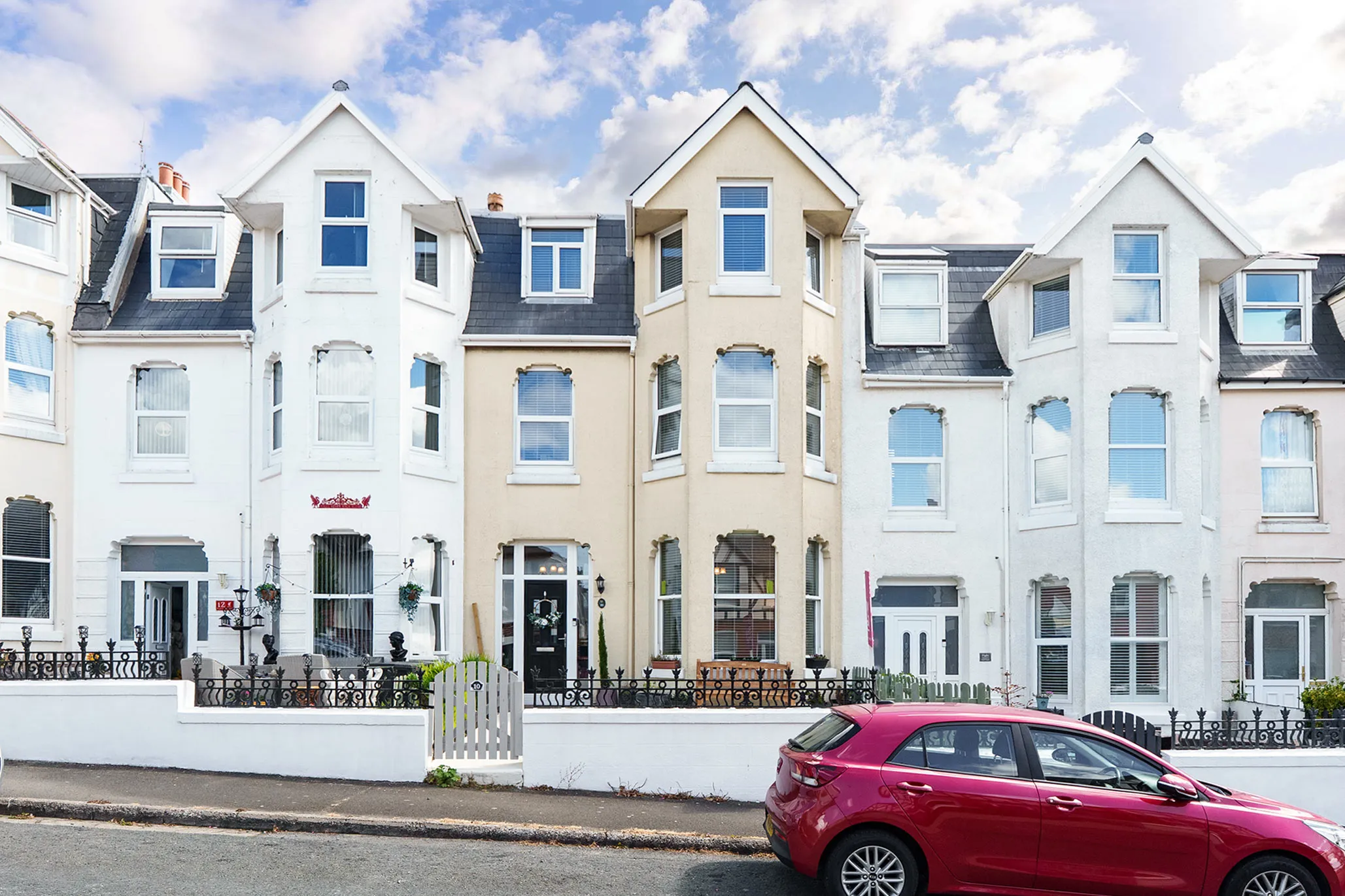 10 Belgravia Road, Onchan. - Photo 1 of 30