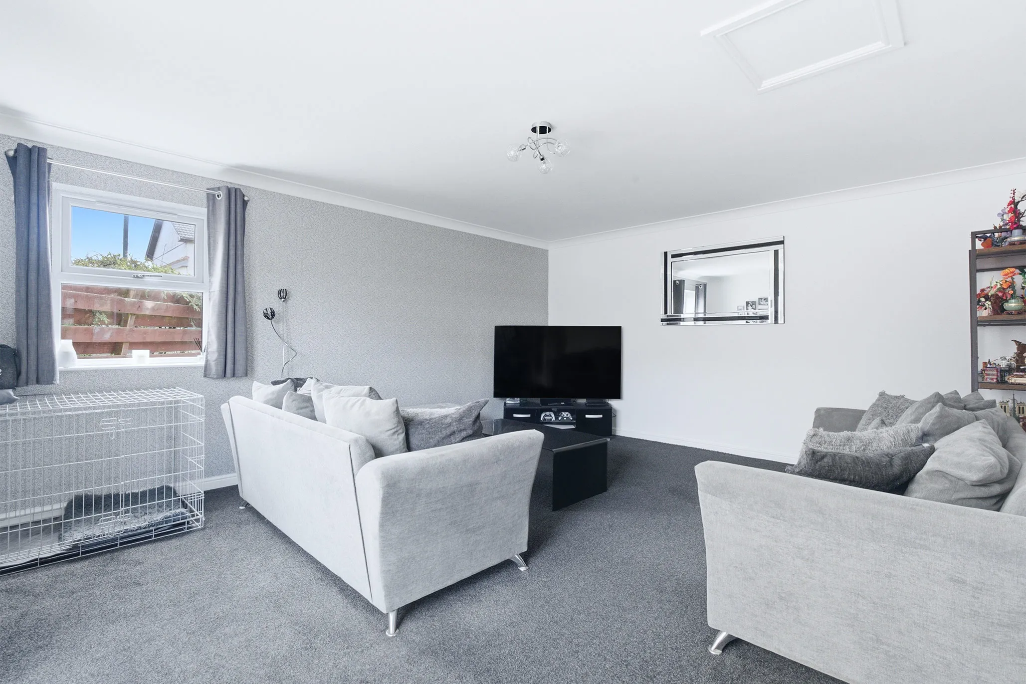 20 Cronk Y Berry Avenue, Douglas. - Photo 3 of 17