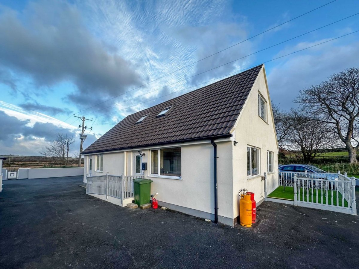 Kiwi Lodge, Ballamenagh Road, Baldrine, Isle of Man, IM4 6AH.