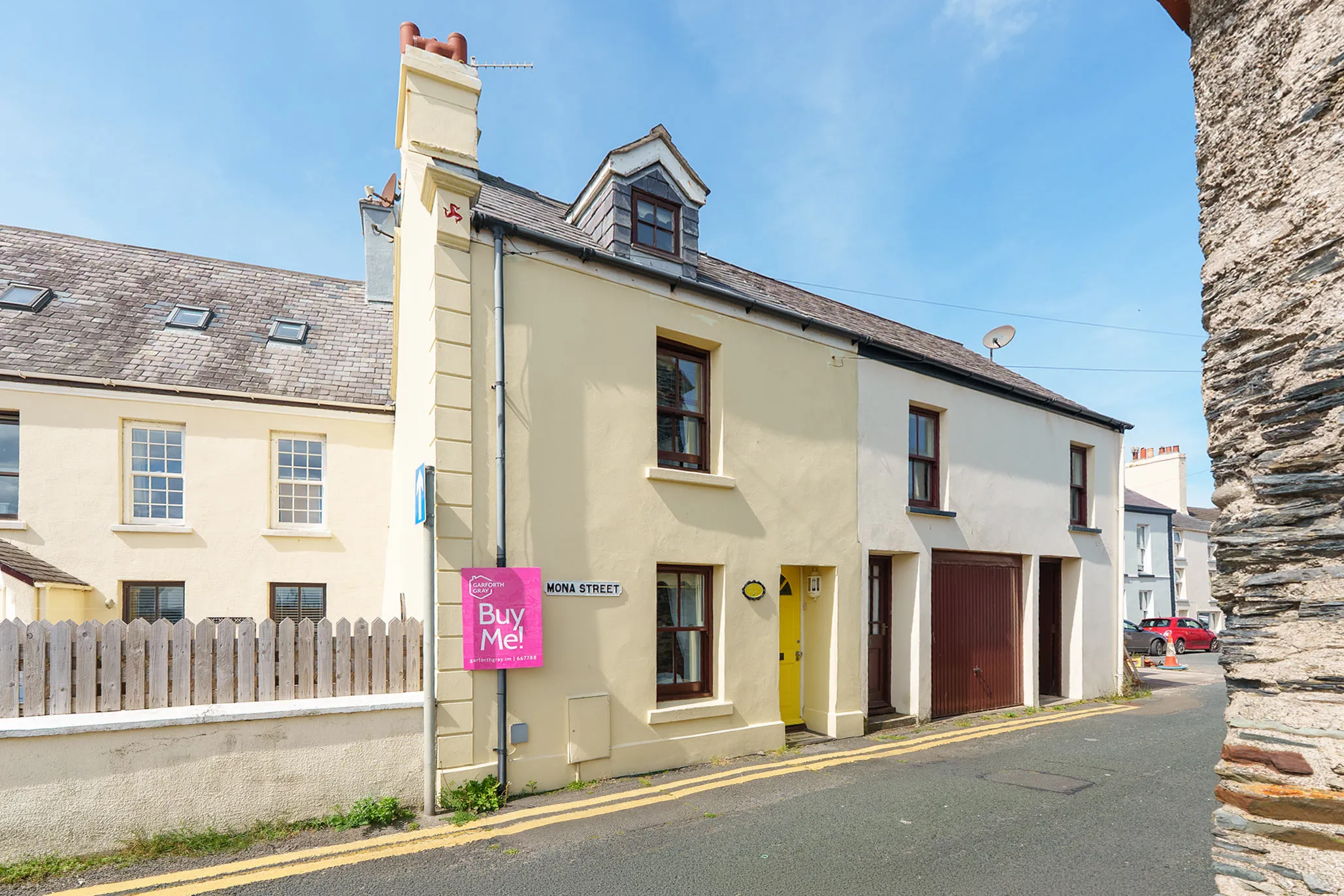 Bumblebee Cottage, 3 Mona Street, Ramsey. - Photo 1 of 15