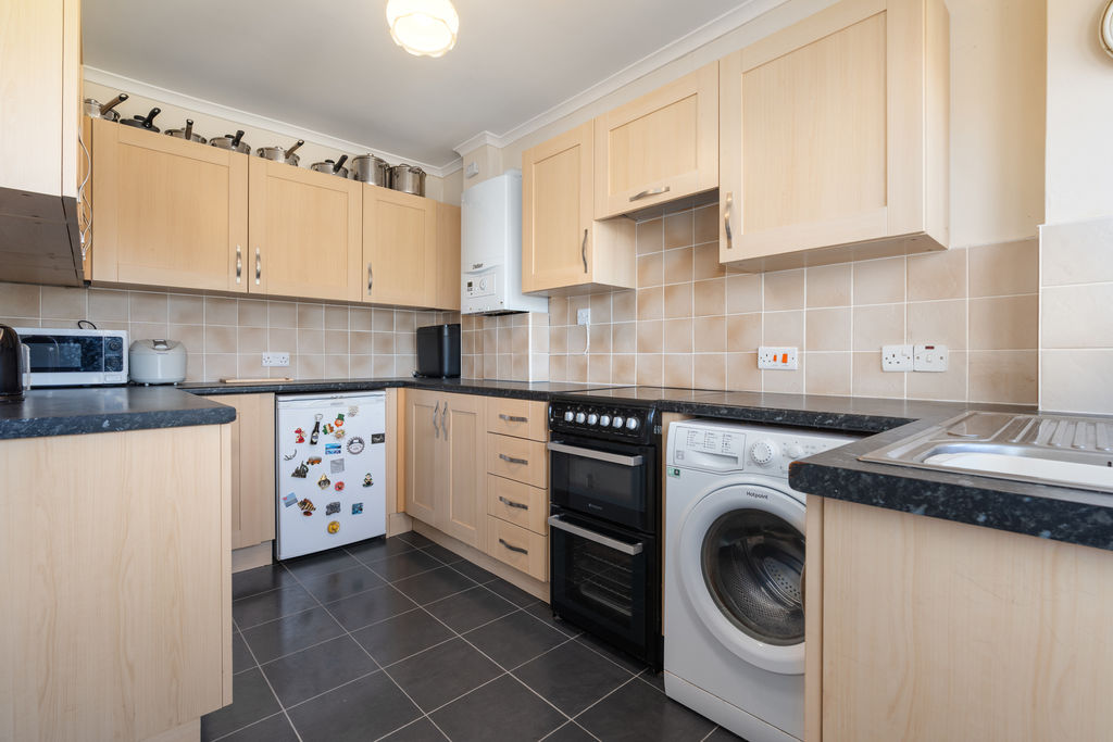 1 Athol Court, Port Erin IM9 6EJ. - Photo 5 of 22
