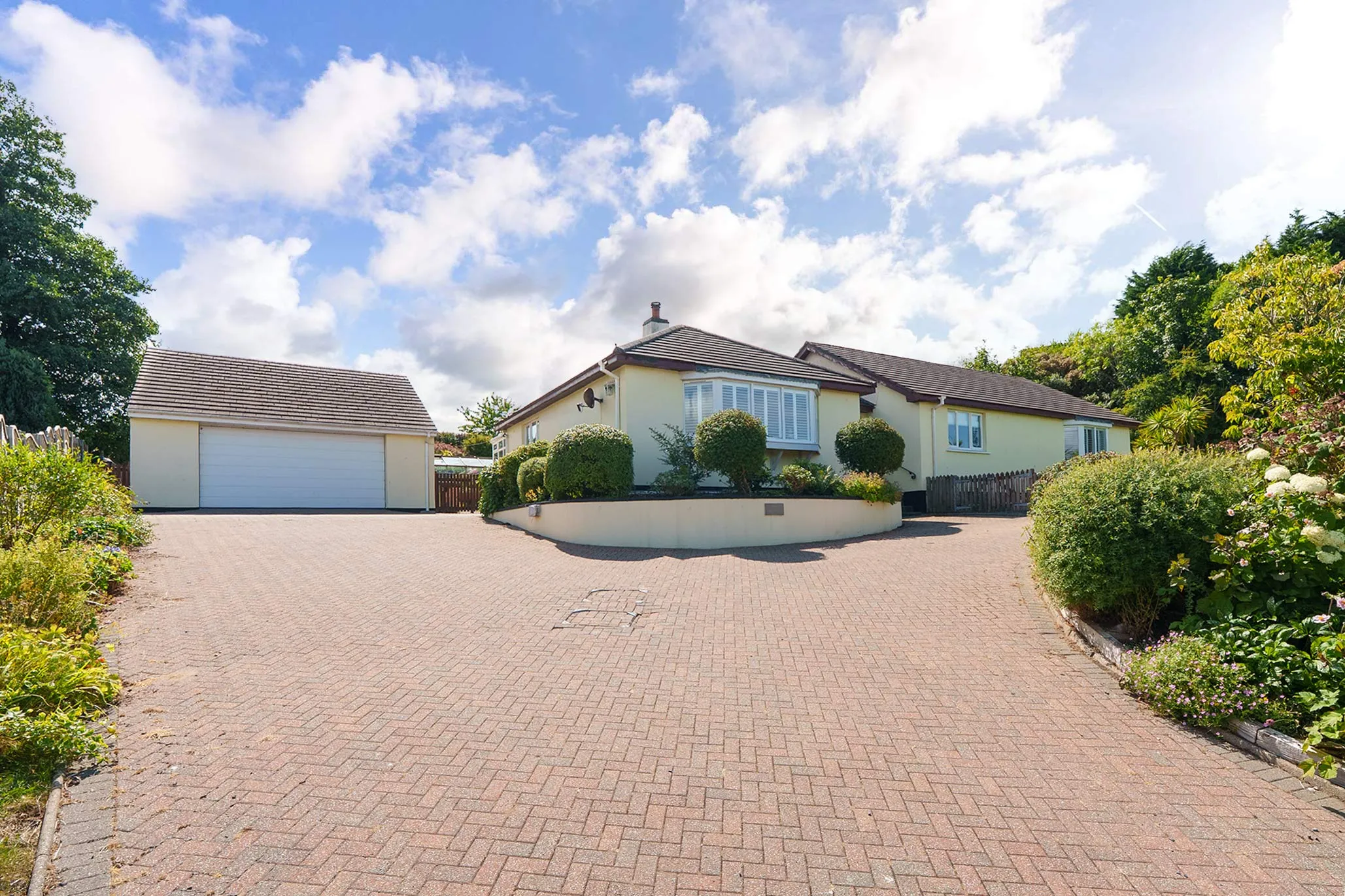 Thie Maynrys, Meainyn Close, Foxdale. - Photo 2 of 29