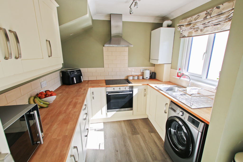 50 Magher Chirrym, Ponyfields, Port Erin IM9 6DB. - Photo 4 of 28