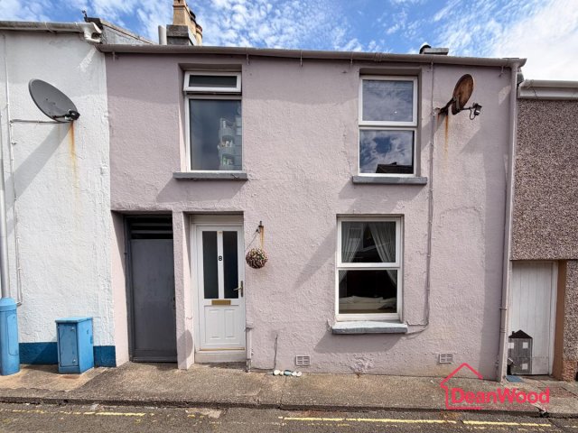 8 Peveril Terrace, Douglas.