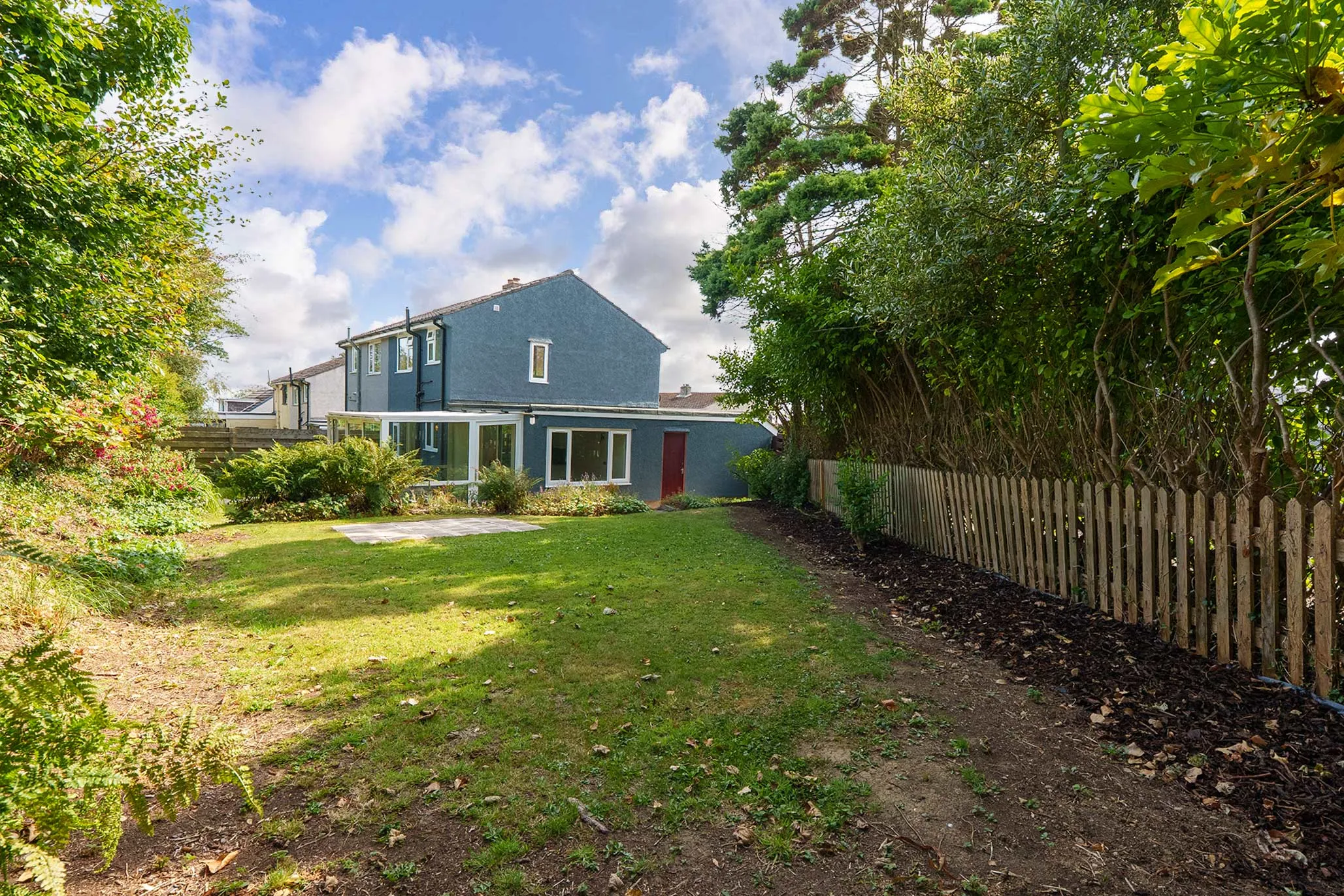 8 Birchleigh Close, Onchan. - Photo 2 of 24