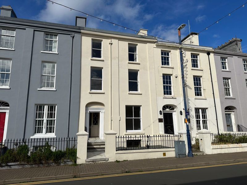 9 Auckland Terrace, Ramsey IM8 1AF. - Photo 1 of 16