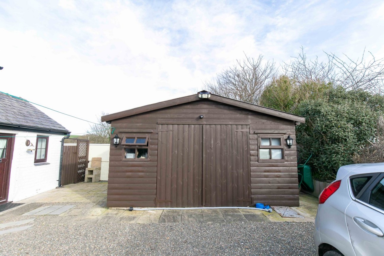 Bluebell Cottage, Ramsey, IM7 4AF. - Photo 4 of 18