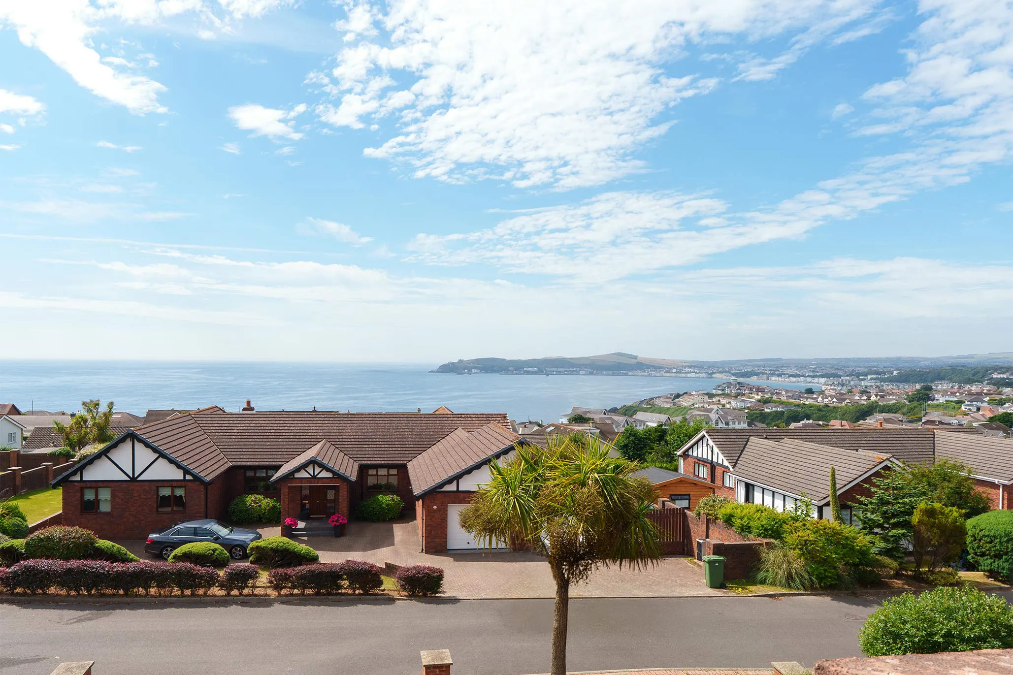21 Manor Park, Onchan. - Photo 2 of 49