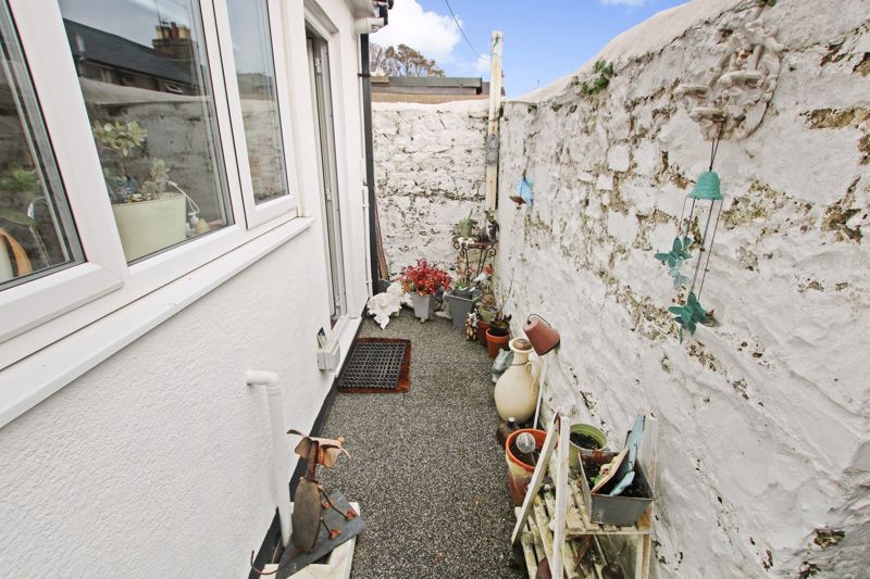 5 Milner Terrace, Castletown IM9 1AJ. - Photo 2 of 22