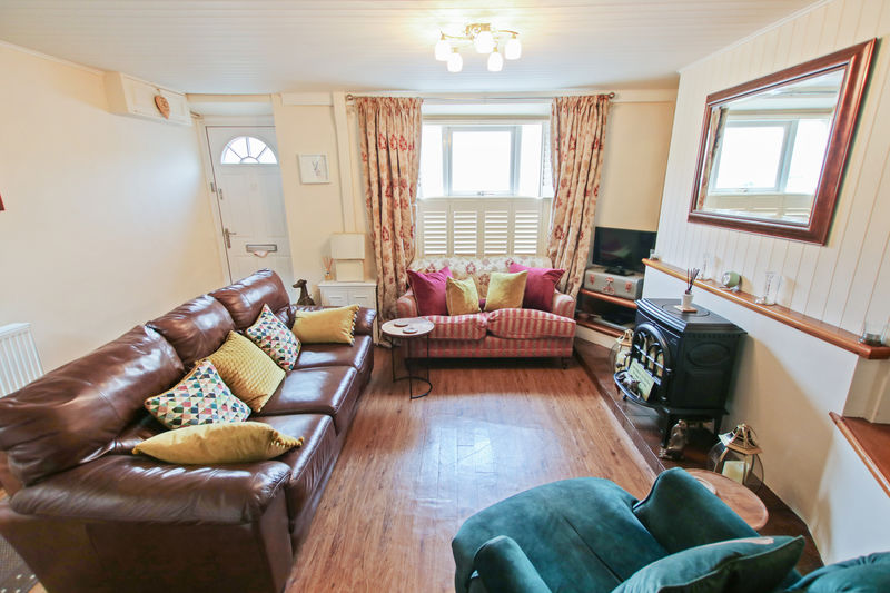5 Milner Terrace, Castletown IM9 1AJ. - Photo 3 of 22