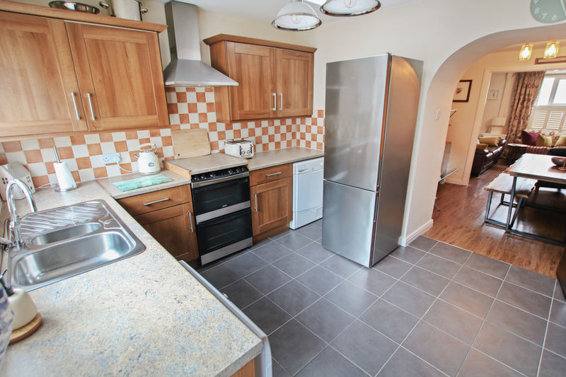 5 Milner Terrace, Castletown IM9 1AJ. - Photo 4 of 22