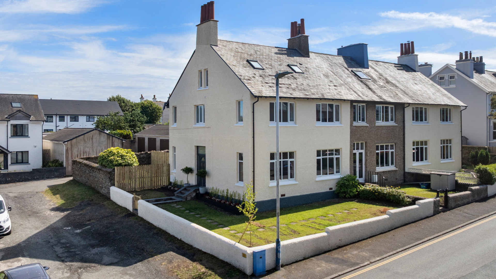 Woodbank, 23 Albany Road, Douglas, IM2 3NF. - Photo 2 of 32