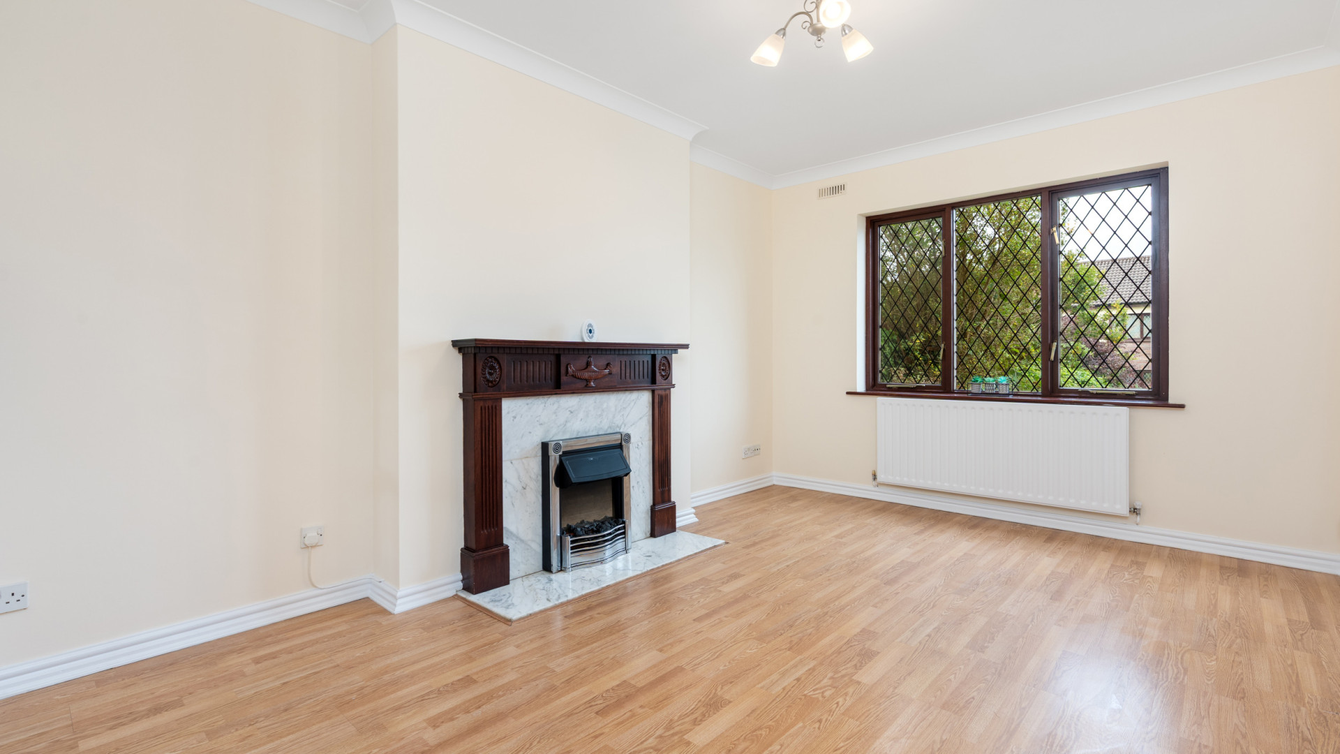 13 Manor Road, Douglas, IM2 2NL. - Photo 4 of 20