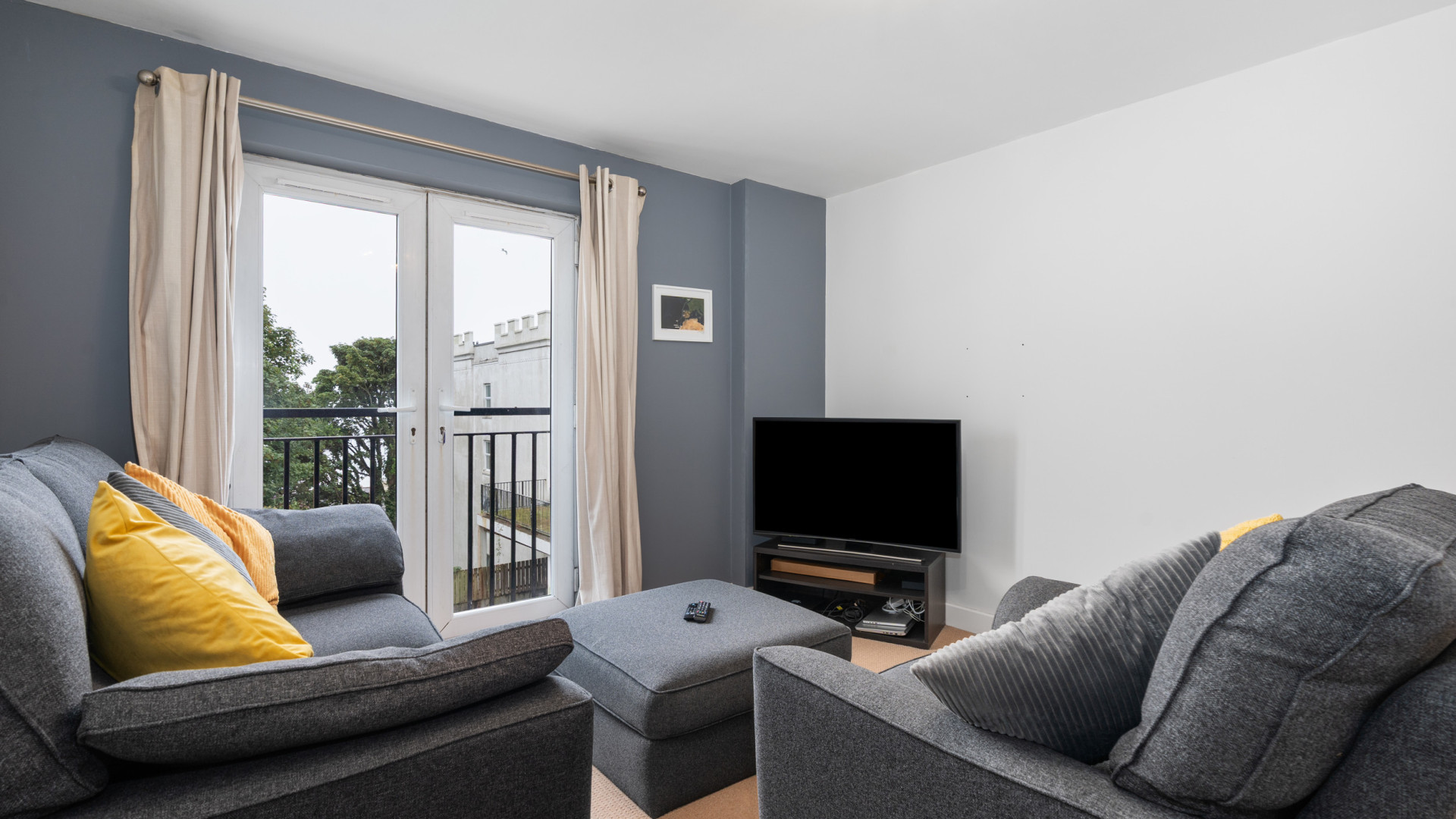 Apt. 40 Imperial Court, Castle Hill, Douglas, IM2 4AA. - Photo 4 of 19