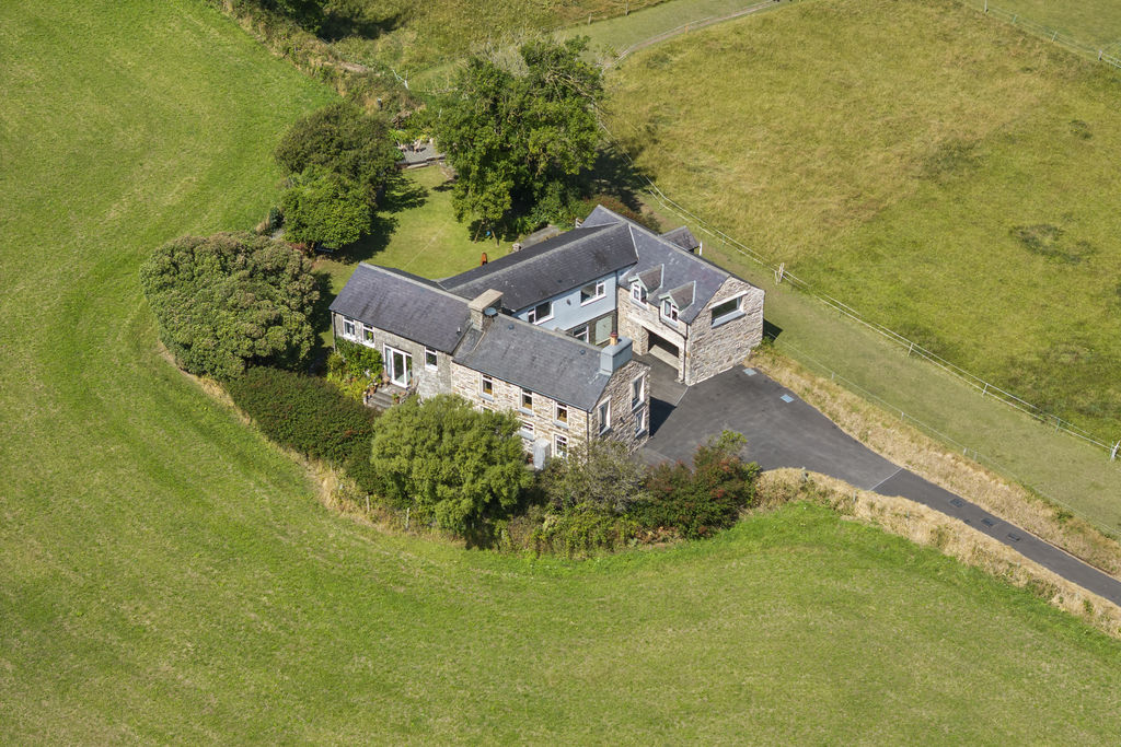 Ballacomish Beg, Ronague Road, Ballabeg IM9 4HF. - Photo 2 of 38