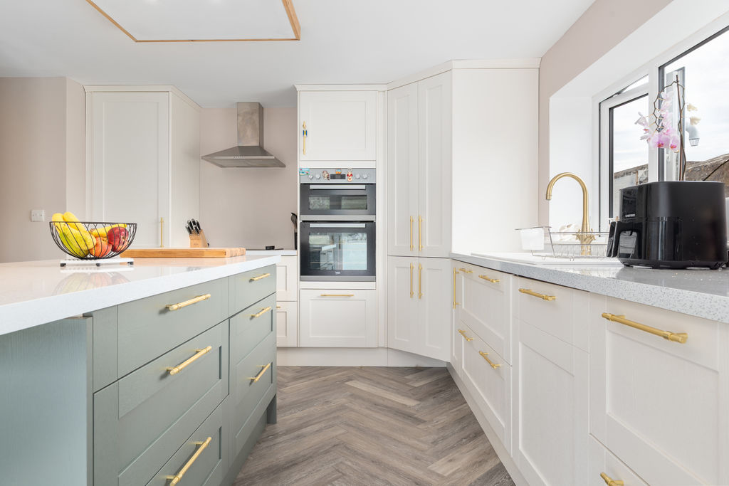 Rhenwyllan House, Beach Road, Port St Mary IM9 5NG. - Photo 3 of 29