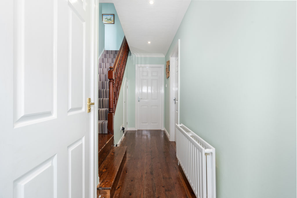 26 Meadow Crescent, Douglas IM2 1NJ. - Photo 2 of 26