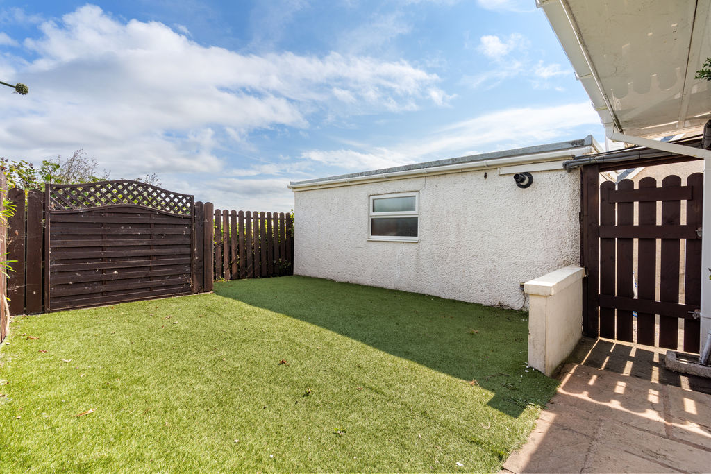 60A Friary Park, Ballabeg IM9 4EW. - Photo 2 of 22