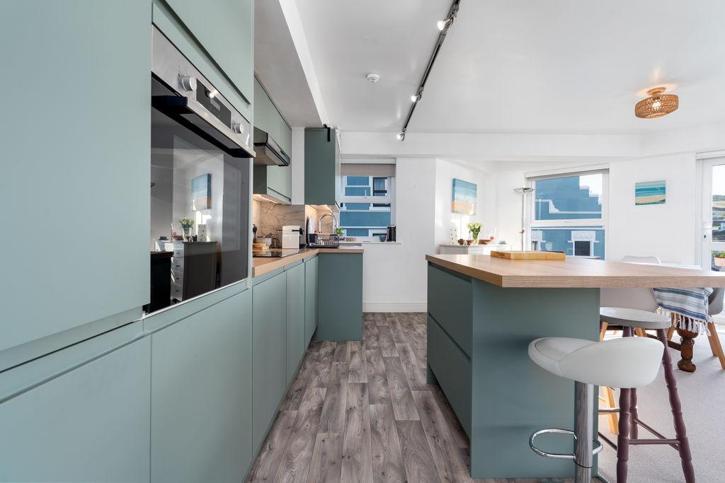 2C Milner Towers, The Promenade, Port Erin IM9 6AG. - Photo 5 of 26