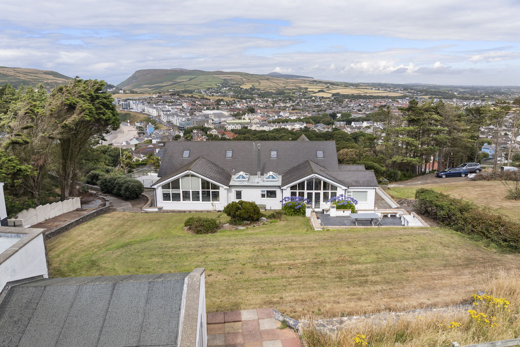 Mull House, Baymount, Port Erin IM9 6JQ. - Photo 3 of 56