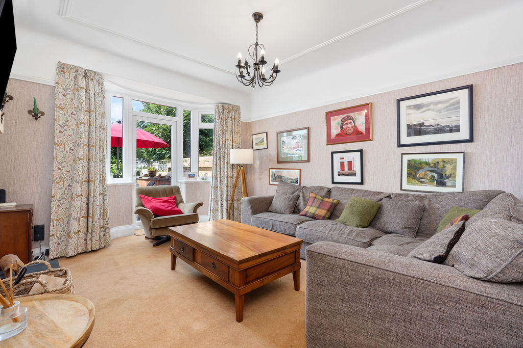 15 Belgravia Road, Onchan IM3 1HN. - Photo 4 of 32