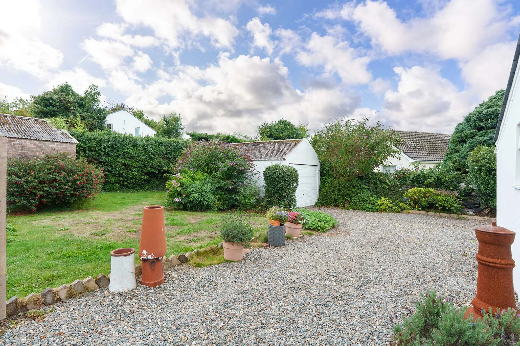 Halewood , Main Road, Sulby. - Photo 2 of 18