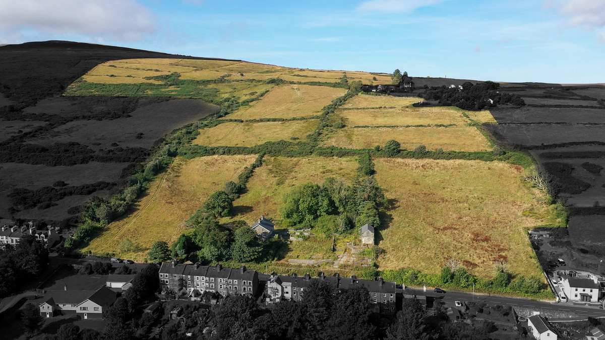 Main Road, Isle Of Man, IM4 3, Foxdale. - Photo 3 of 43