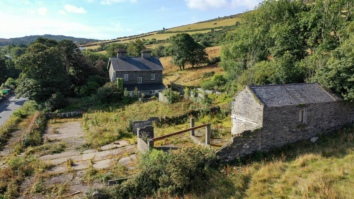Main Road, Isle Of Man, IM4 3, Foxdale. - Photo 4 of 43
