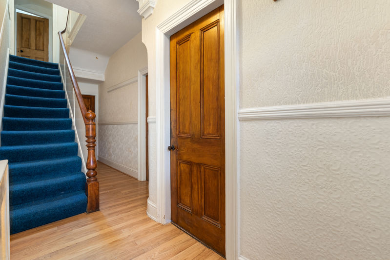 20 Farrant Street, Douglas IM2 3HG. - Photo 3 of 22