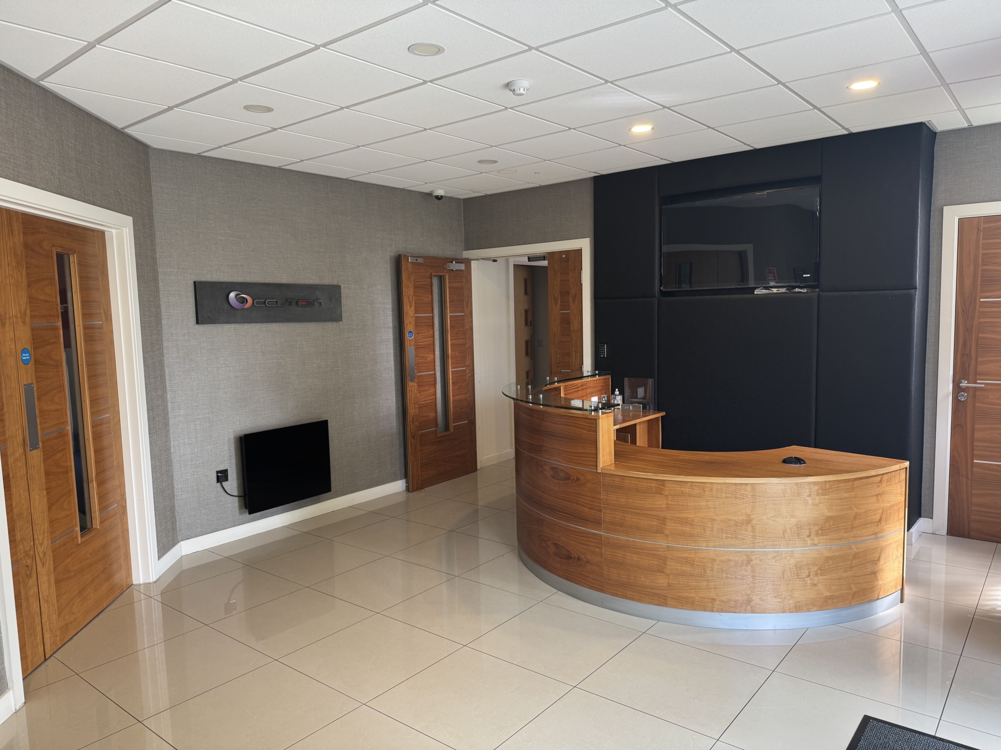 ARTEMIS HOUSE, ISLE OF MAN BUSINESS PARK, DOUGLAS. - Photo 3 of 12