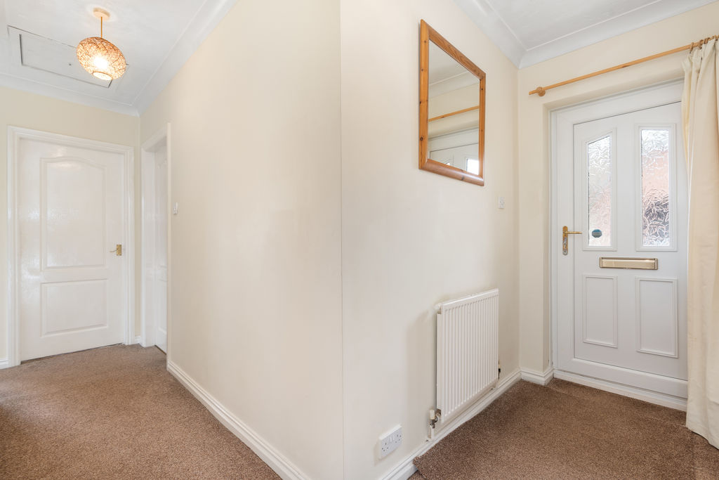 6 Hawthorn Close, Onchan IM3 3HL. - Photo 3 of 20