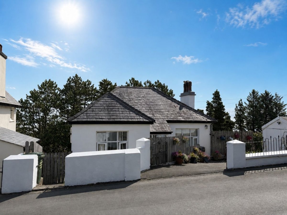Rockside, Pinfold Hill, Laxey, IM4 7HN.