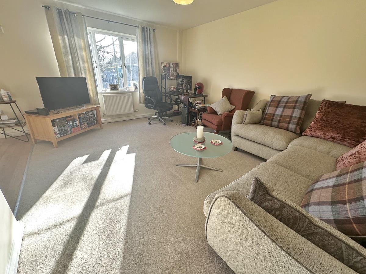 2 Auldyn Court, Ramsey, Isle Of Man. - Photo 4 of 12
