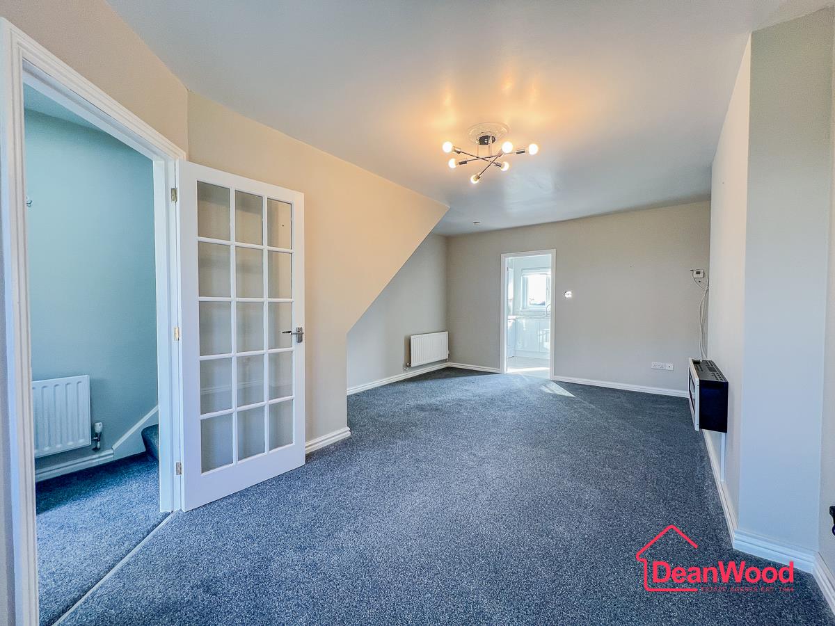25 Rosehill Mews, Douglas, Isle Of Man. - Photo 3 of 18