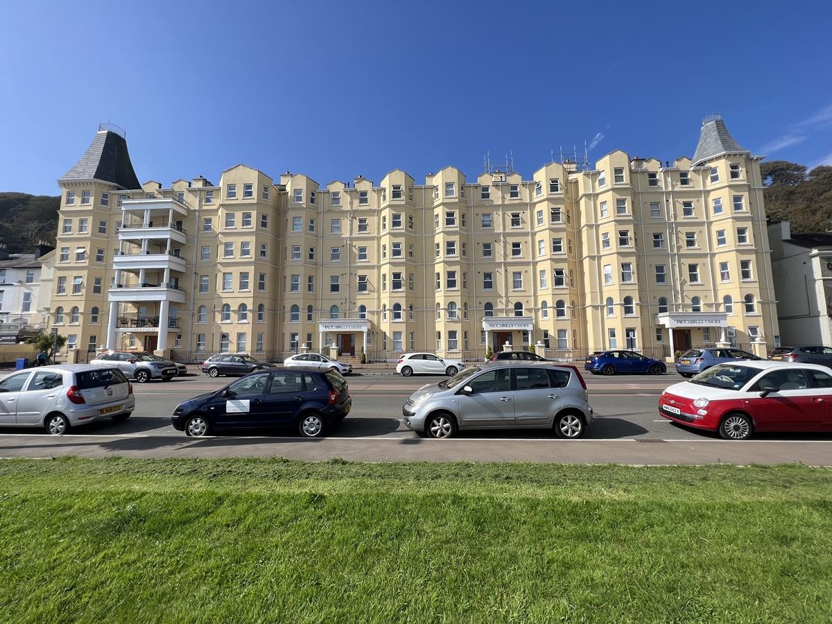 46 Piccadilly Court, Queens Promenade, Douglas, Isle Of Man. - Photo 4 of 21