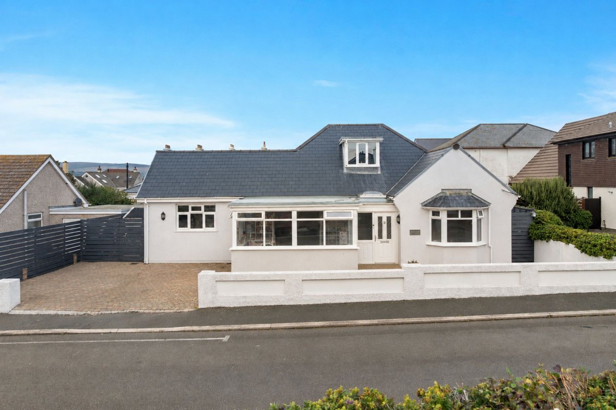 3 bed detached bungalow for sale in Kallow Point Road, Port St. Mary, IM9, Port St Mary.