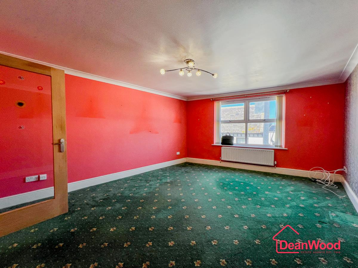 Apartment 8, Athol Buildings, Peel, Isle of Man. - Photo 4 of 17