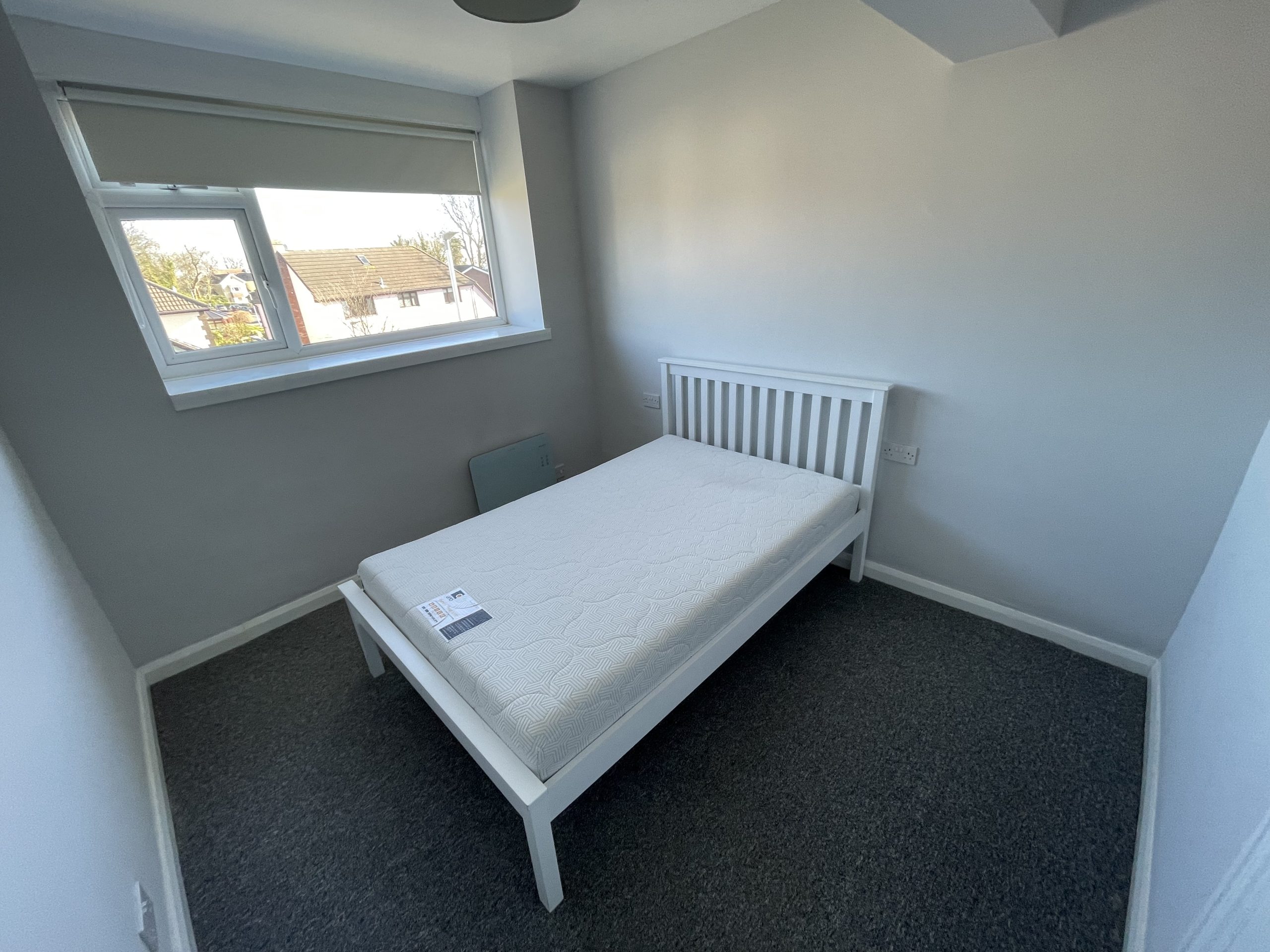2 Laureston View, Ballaquayle Road, Douglas, Isle of Man, IM2 5DA. - Photo 5 of 8