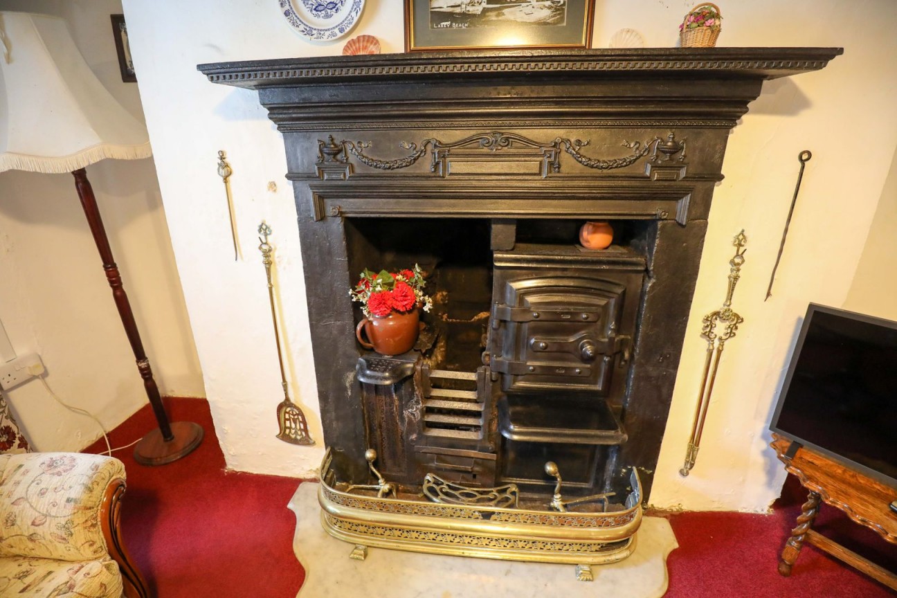 Rose Cottage, Laxey, IM4 7BU. - Photo 4 of 27
