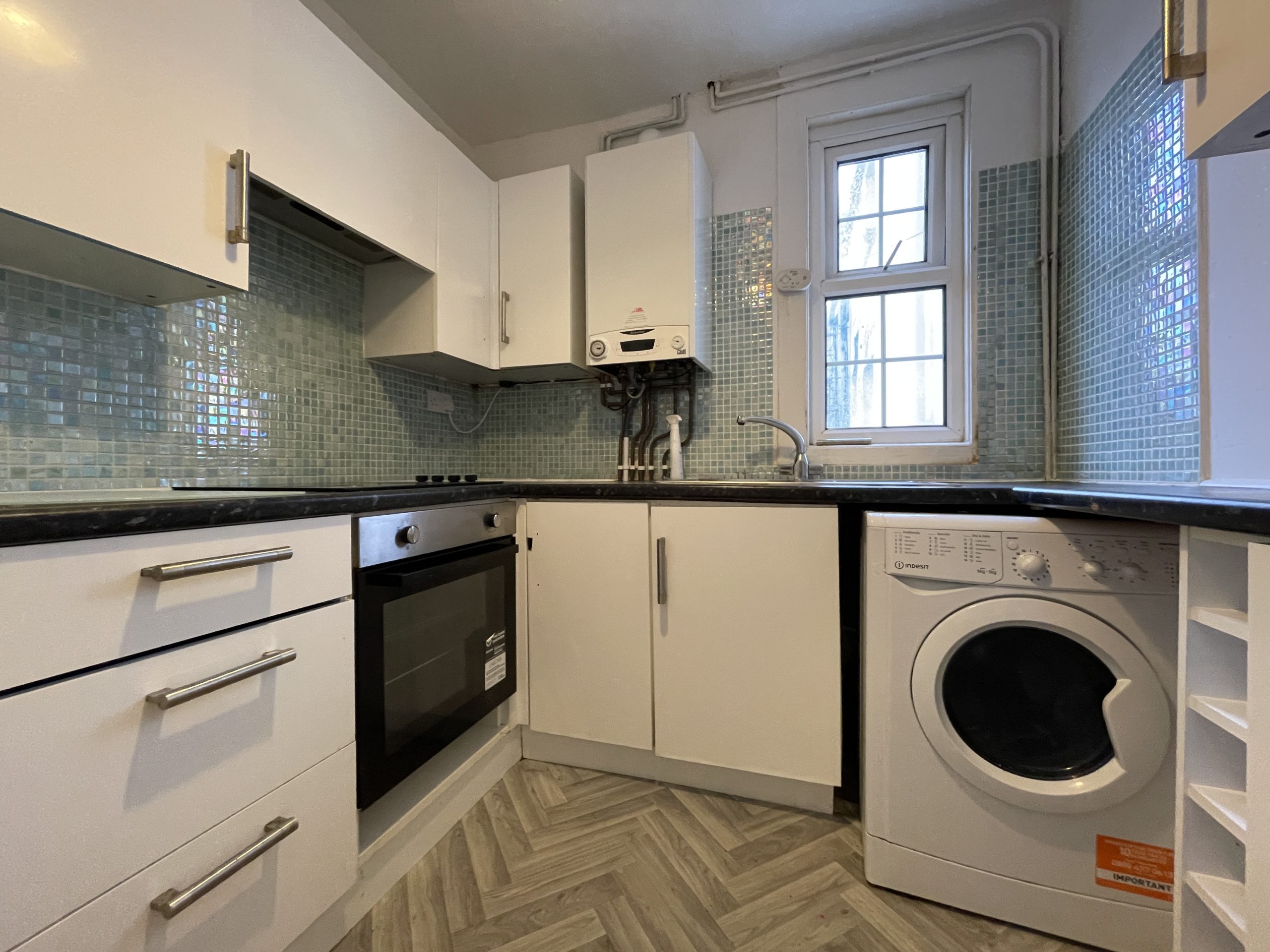 5 Mona Terrace, Douglas, Isle of Man, IM1 3NA. - Photo 4 of 6