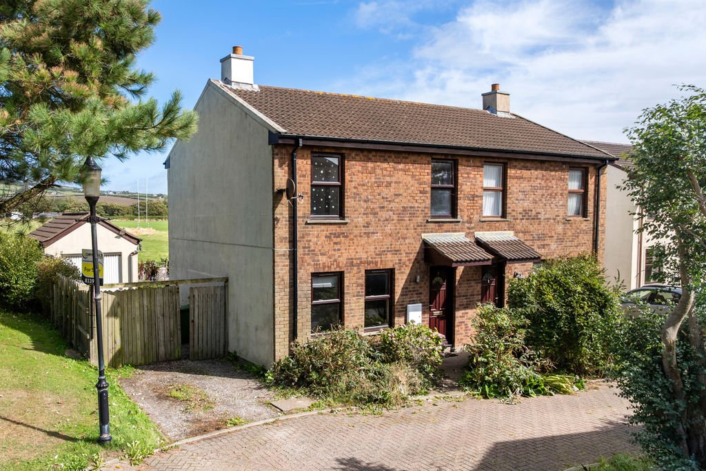 7 Magher Donnag, Ponyfields, Port Erin IM9 6BY.