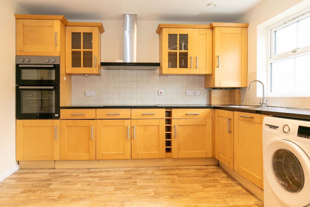 14, Glen Falcon Terrace, Douglas, IM2 3HR. - Photo 4 of 18