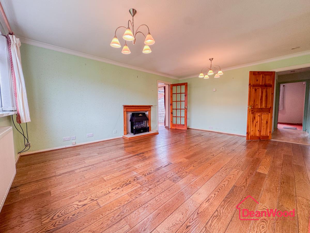 2 Julian Road, Glen Park, Douglas. - Photo 5 of 28