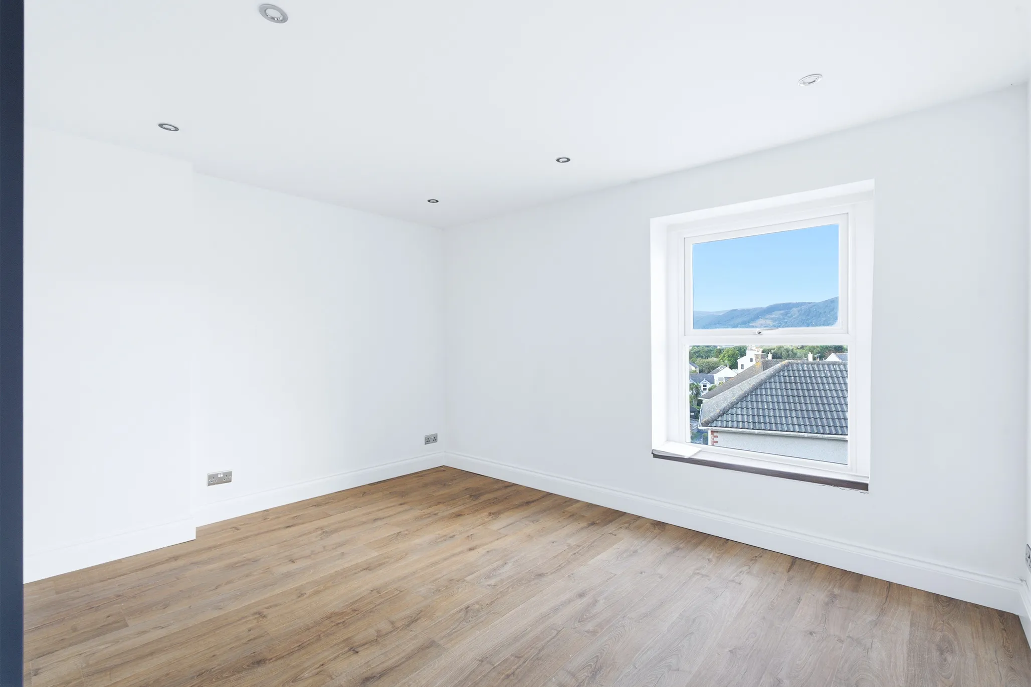 Flat 6, Granville Court, Windsor Mount, Ramsey. - Photo 2 of 10