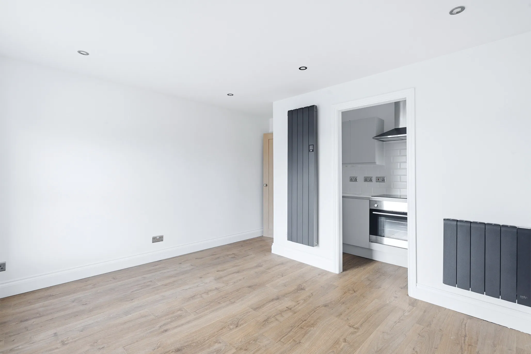 Flat 6, Granville Court, Windsor Mount, Ramsey. - Photo 5 of 10